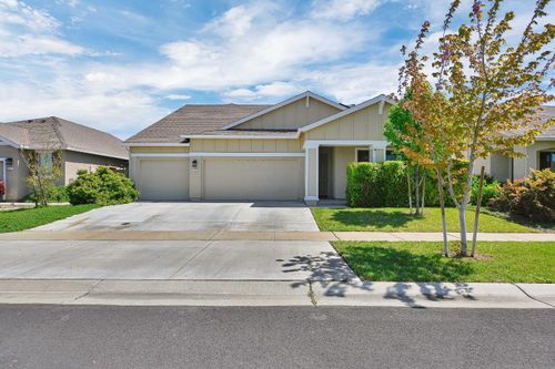 5621 Harcrest Dr, Marysville, CA, 95901-8379 | Card Image