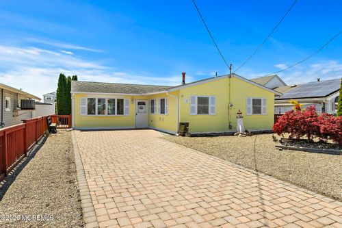 15 Lake Singleton Court, Little Egg Harbor, NJ, 08087 | Card Image