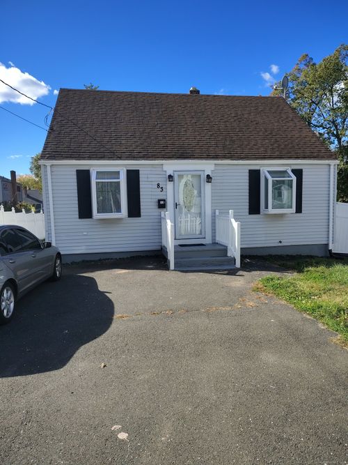 83 Stone St, Hartford, CT, 06106-4054 | Card Image