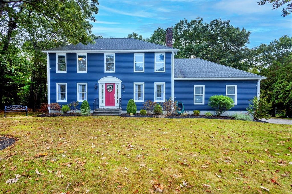 Wampanoag Dr, Franklin, MA 02038