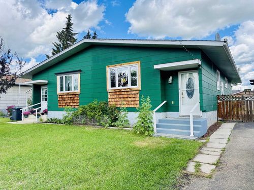 4607 Lake St, Alix, AB, T0C0B0 | Card Image