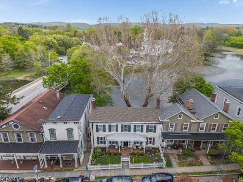 31 Center St, Clinton, NJ, 08809-1340 | Card Image