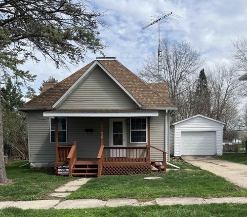 235 N Stockton St, Stockton, IL, 61085-1409 | Card Image