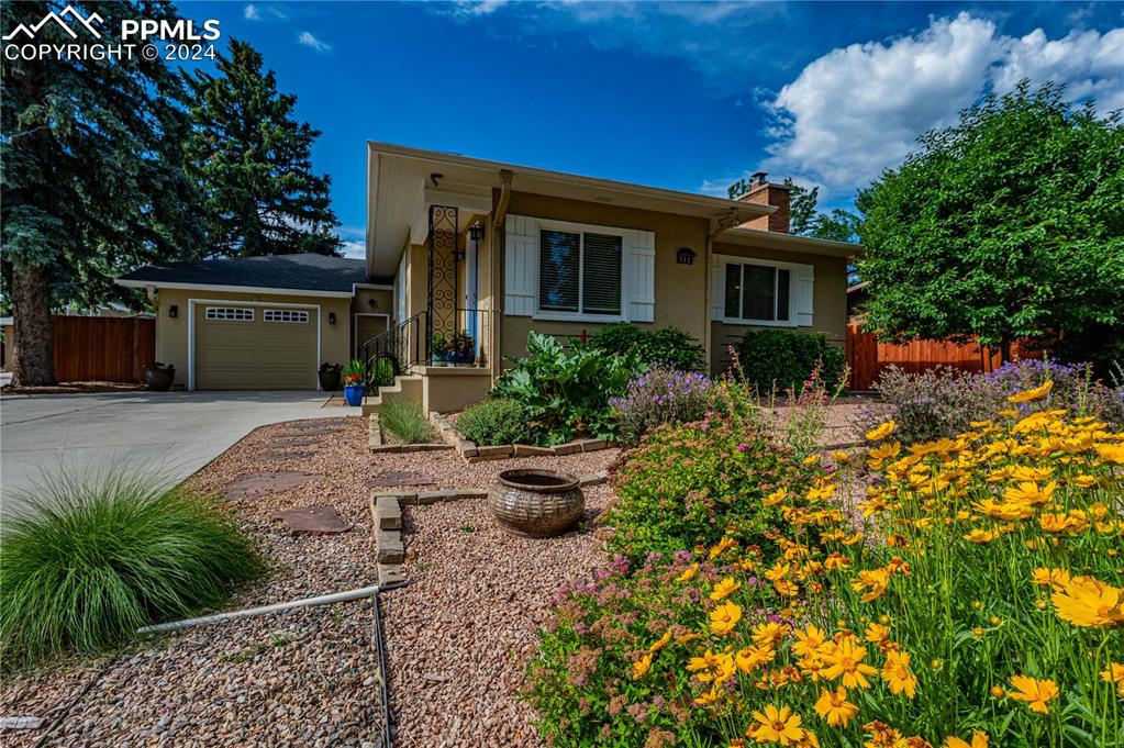 Pine Ave, Colorado Springs, CO 80906