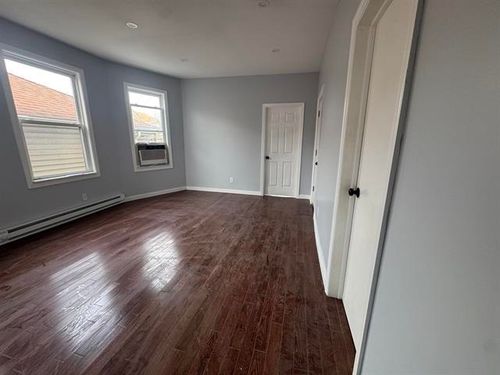 769 Kennedy Blvd, Bayonne, NJ, 07002-2804 | Card Image