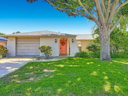 9116 Farmington Ln, PORT RICHEY, FL, 34668-5006 | Card Image