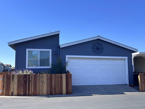 812 W Clover Rd, Tracy, CA, 95376-1743 | Card Image