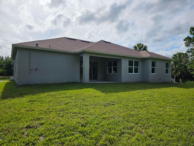 3291 Se Fir Avenue Se, House other with 4 bedrooms, 2 bathrooms and null parking in Palm Bay FL | Image 8