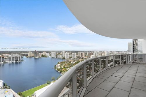 5301-18201 Collins Ave, Sunny Isles Beach, FL, 33160-5107 | Card Image