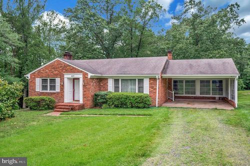 857 Mountain View Rd, FREDERICKSBURG, VA, 22406-4425 | Card Image