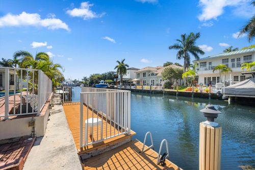 330 Se 9th Ct, Pompano Beach, FL, 33060-8822 | Card Image