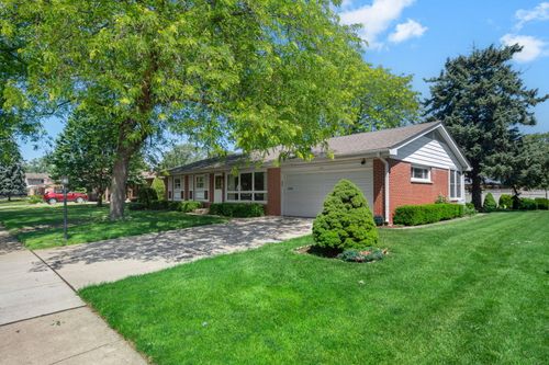 472 W Walnut Ave, Des Plaines, IL, 60016-5816 | Card Image