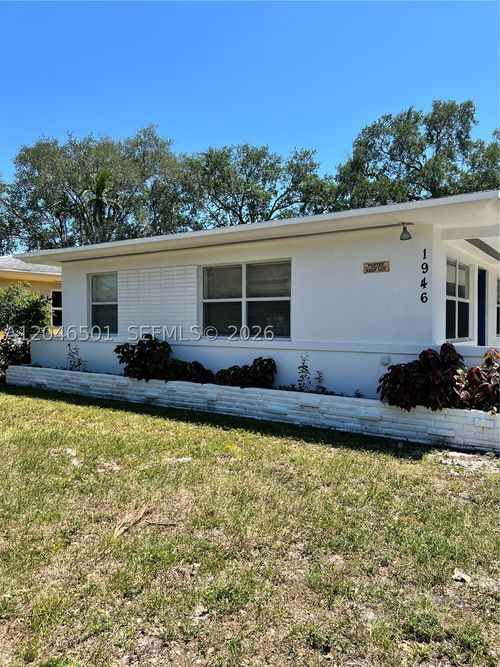 1-1946 Ne 167th St, North Miami Beach, FL, 33162-3157 | Card Image