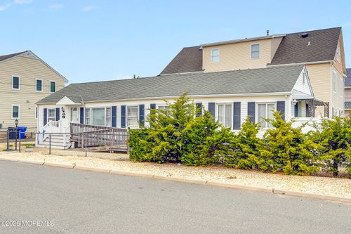 202 5th Ave, Seaside Heights, NJ, 08751-1425 | Card Image