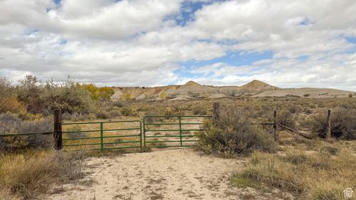 315 E 340 N, Emery, UT, 84522-7754 | Card Image