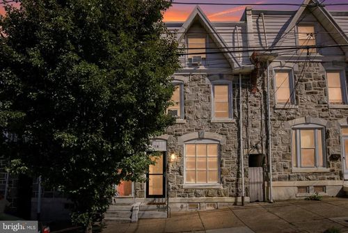 118 Hermit St, PHILADELPHIA, PA, 19127-1808 | Card Image