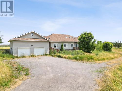 2898 County 2 Road, Prince Edward County (Ameliasburg Ward), ON, K0K1A0 | Card Image