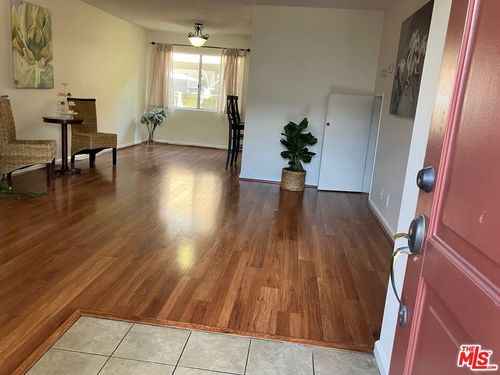 4-20258 Cohasset St, Winnetka, CA, 91306-2907 | Card Image