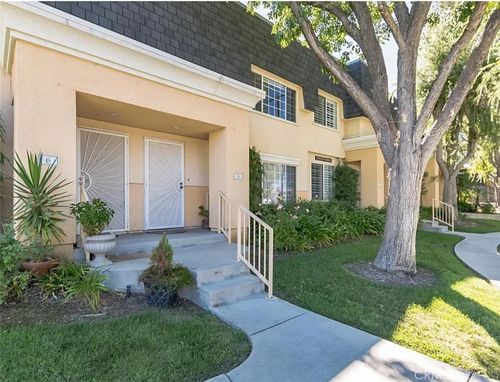 19110 Kittridge St, Reseda, CA, 91335-5863 | Card Image