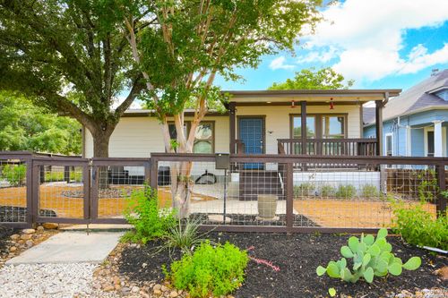 1103 N Olive St, San Antonio, TX, 78202-1130 | Card Image