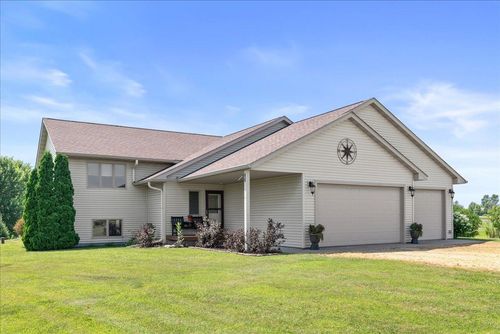 1371 212th Ave, New Richmond, WI, 54017-6249 | Card Image