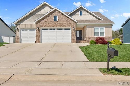 309 Stonebriar Dr, Troy, IL, 62294-1757 | Card Image