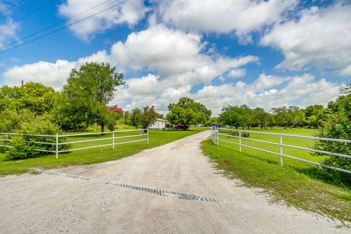 5028 Wagon Wheel Rd, Joshua, TX, 76058-5108 | Card Image