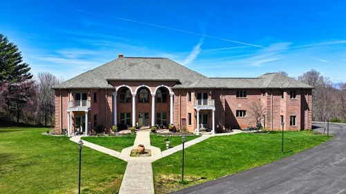 900 Tanager Dr, Bluefield, VA, 24605-2300 | Card Image