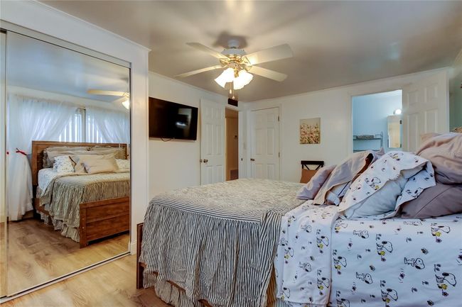 36. Owners Retreat (11.6' x 16.5') Vertical Blinds w Sheers, x2 Large Closets, Smart TV, & TEMPERPEDIC Mattress w Adjustable Frame!. | Image 34