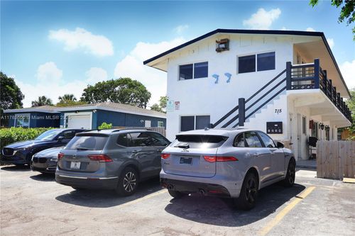 715 Nw 5th Ave, Pompano Beach, FL, 33060-5556 | Card Image