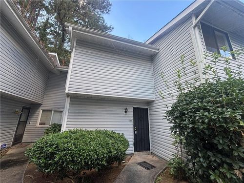 8569 Creekwood Way, Jonesboro, GA, 30238-4355 | Card Image