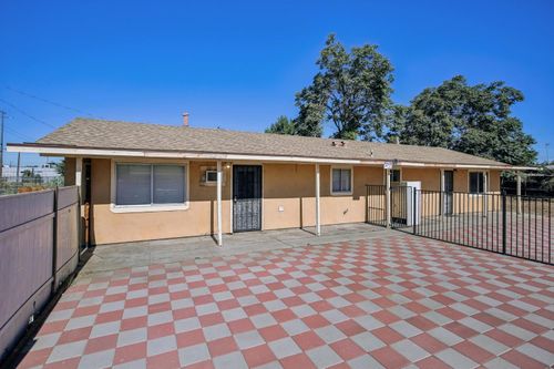 717 Erickson Ave, Modesto, CA, 95351-4259 | Card Image
