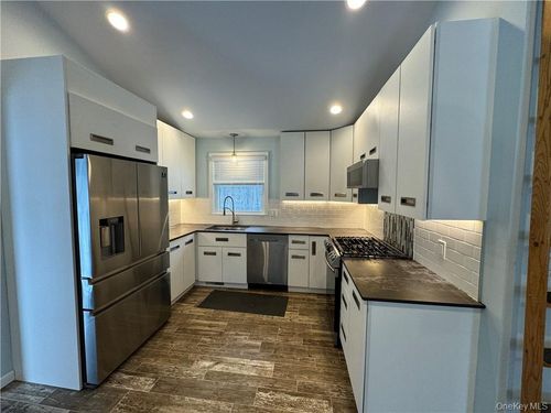 317 Overlook Ct, Carmel, NY, 10512-3900 | Card Image