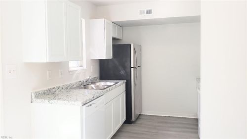 12755 Woodside Ln, Newport News, VA, 23602-2047 | Card Image