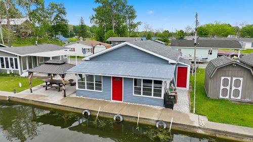 21 Ems B40f Ln, Leesburg, IN, 46538-9438 | Card Image