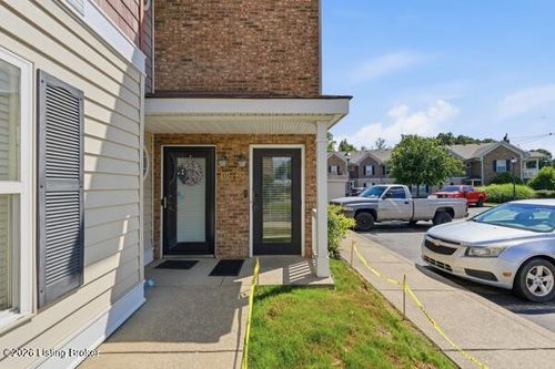 231-6517 Brook Bend Way, Louisville, KY, 40229-5340 | Card Image