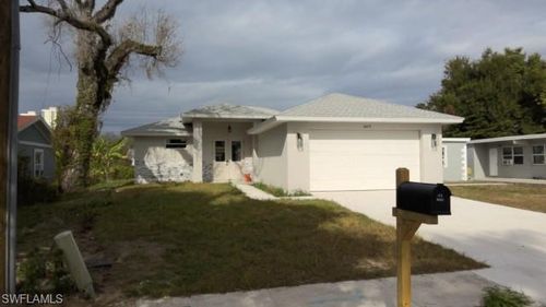 3027 2nd St, FORT MYERS, FL, 33916-1945 | Card Image