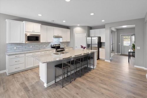 355 Rice Creek Blvd Ne, Fridley, MN, 55432-2672 | Card Image