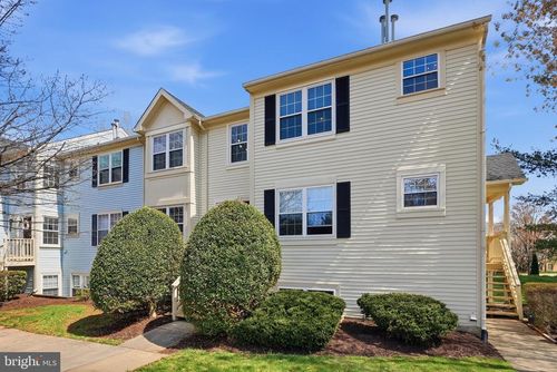 759 Cedar Crest Dr, WARRENTON, VA, 20186-2142 | Card Image