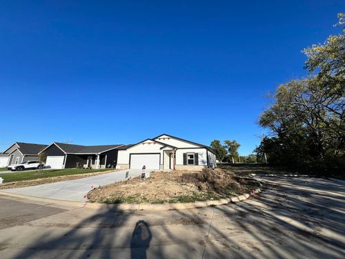 3151 E Highridge Ct, Park City, KS, 67219-4585 | Card Image