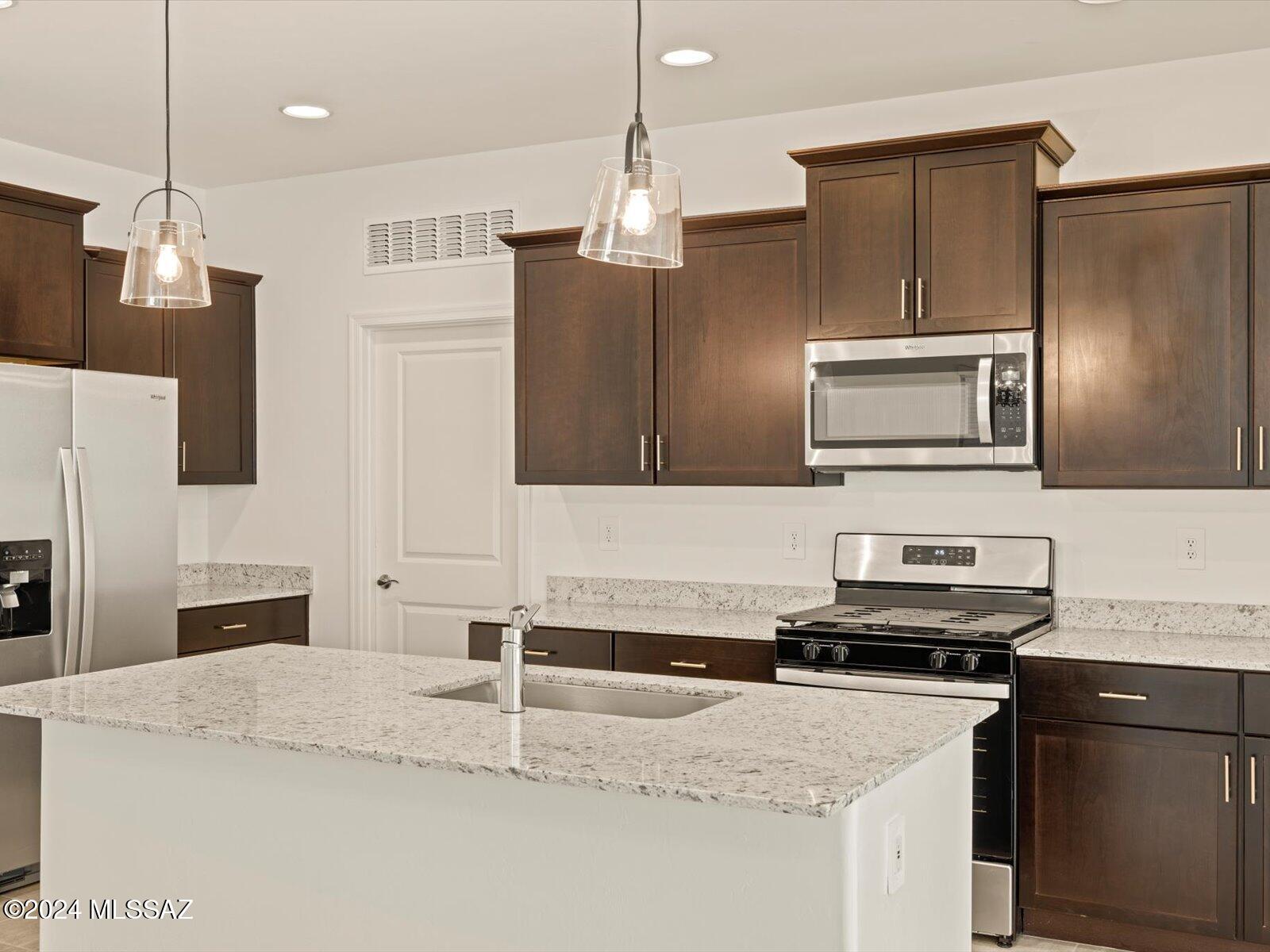 Jadewood Ln, Tucson, AZ 85757