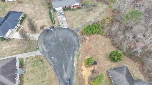 240 Shaw St, Albertville, AL, 35950-2681 | Card Image