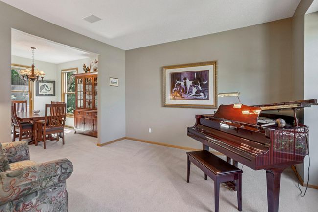 Formal living room | Image 12