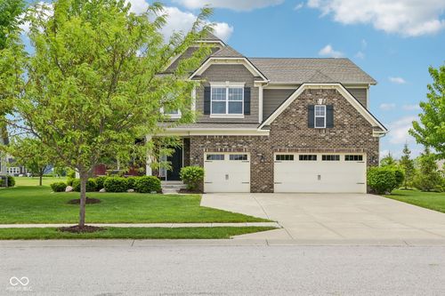 15961 Foothill Dr, Noblesville, IN, 46060-9409 | Card Image