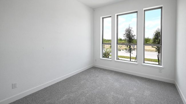 Unfurnished room featuring carpet flooring and baseboards | Image 18