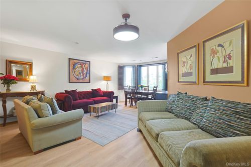 1320 Round Pointe Dr, Haverstraw, NY, 10927-2124 | Card Image