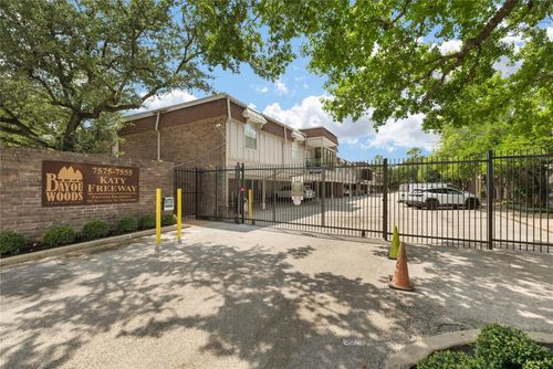 77-7575 Katy Freeway, Houston, TX, 77024 | Card Image