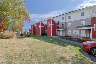 APT-2-10 - 23 Scuppo Road, Condo with 3 bedrooms, 1 bathrooms and 1 parking in Danbury CT | Image 1