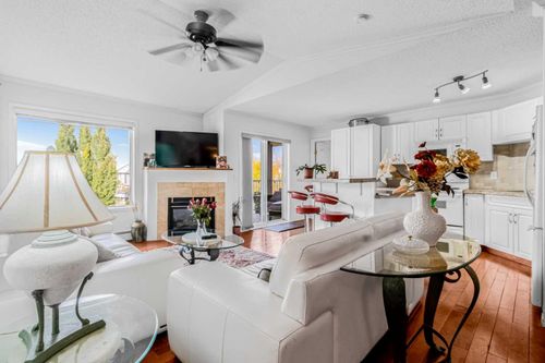 308-3308 Valleyview Pk Se, Calgary, AB, T2B3R6 | Card Image