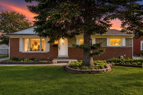 32453 Hiveley St, Westland, MI, 48186-5256 | Card Image